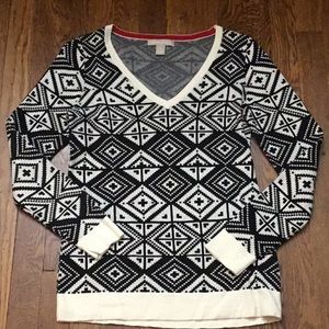Patterned V-Neck Sweater